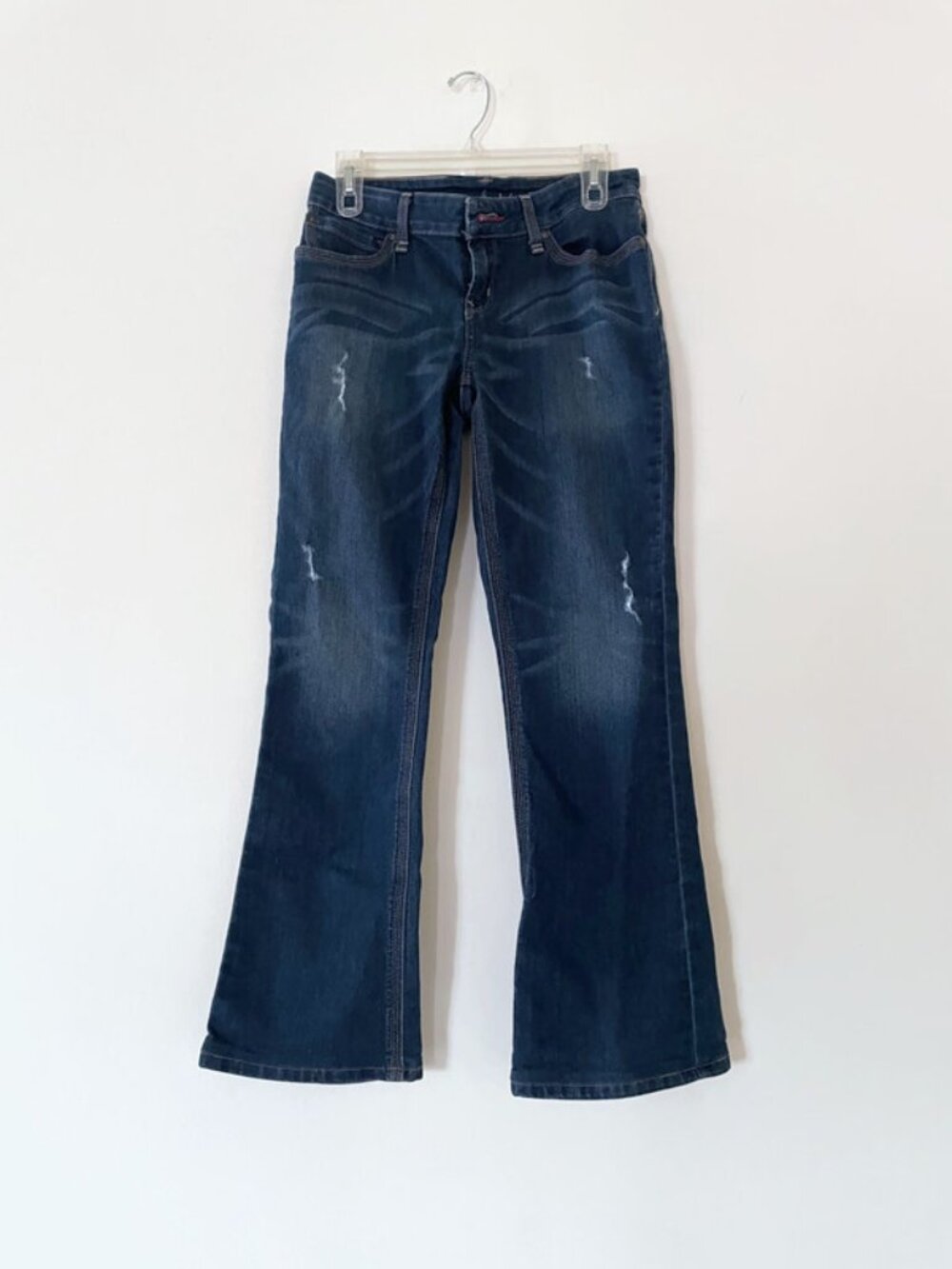 G by Guess. Navy blue skinny jeans with 5 pockets